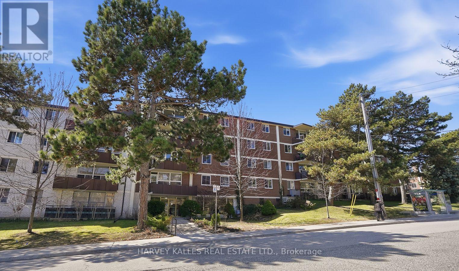 206 - 80 COE HILL DRIVE