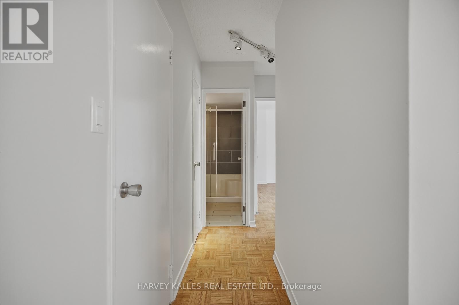 206 - 80 COE HILL DRIVE