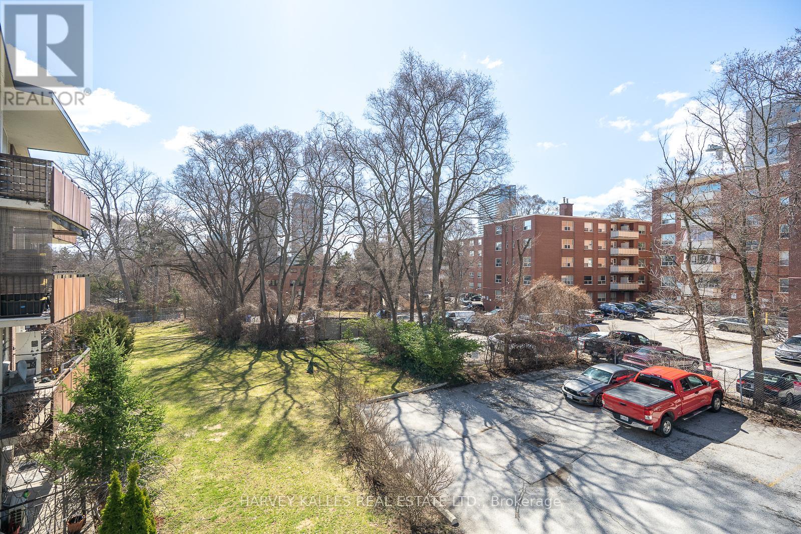 206 - 80 COE HILL DRIVE