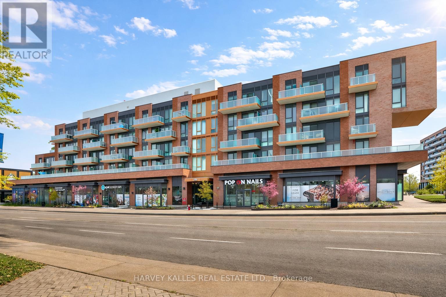206 - 215 LAKESHORE ROAD W