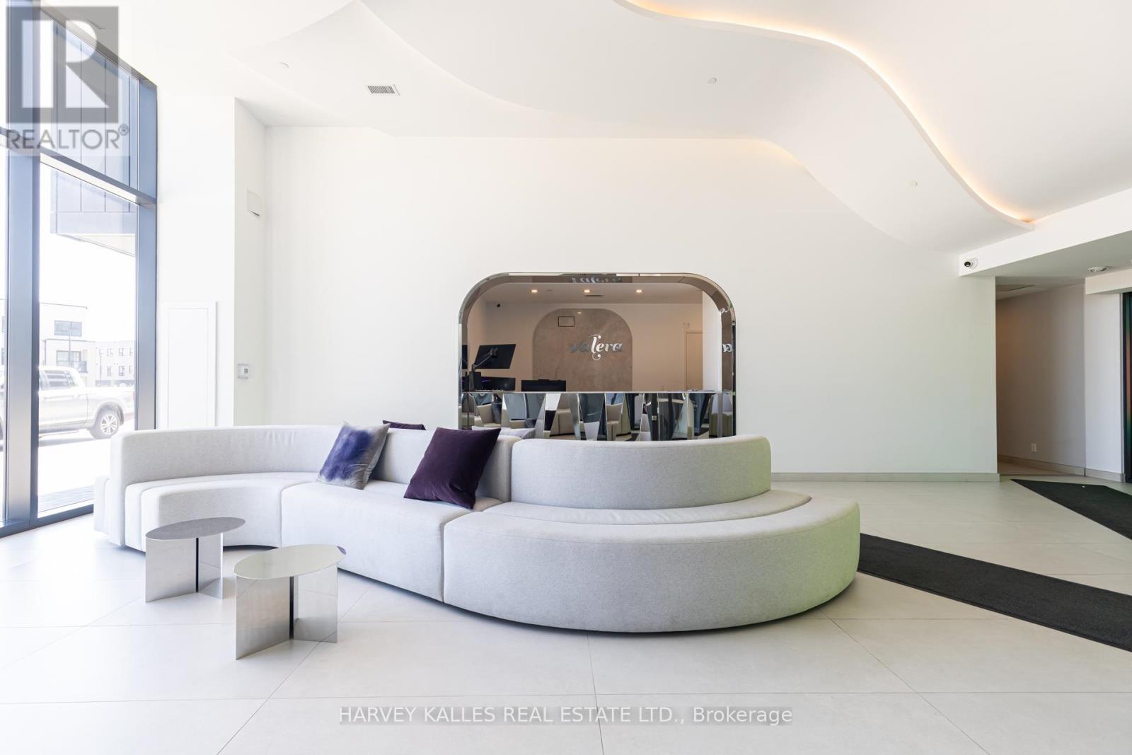 B814 - 3200 DAKOTA COMMON