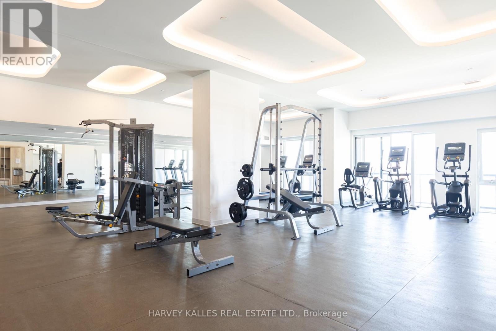 B814 - 3200 DAKOTA COMMON