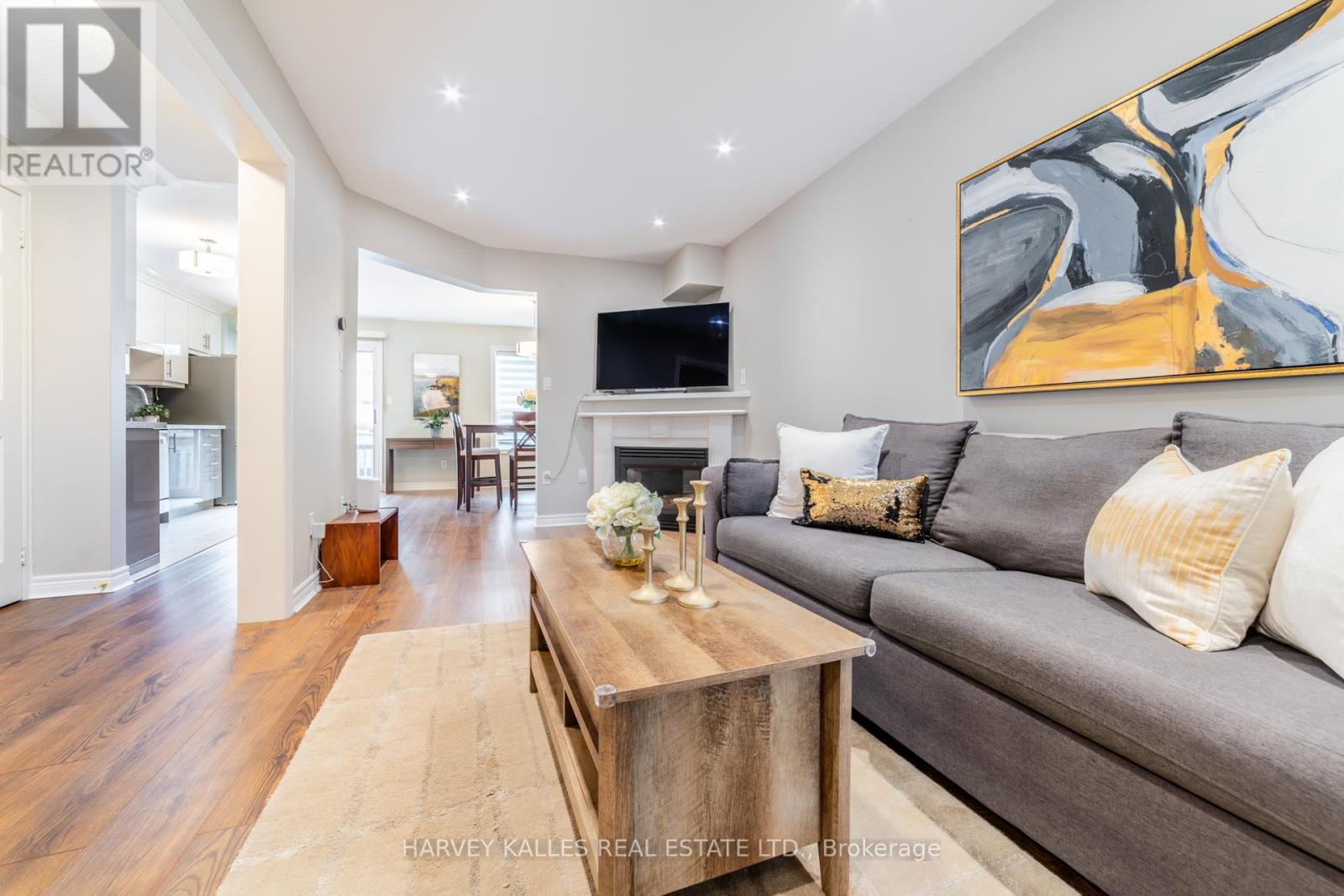 542 LEATHERLEAF DRIVE