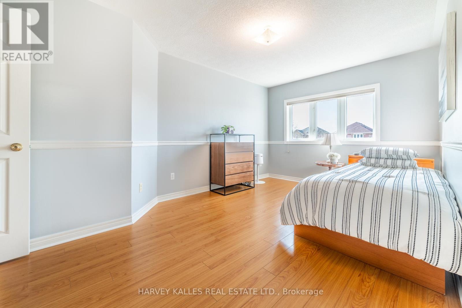 542 LEATHERLEAF DRIVE