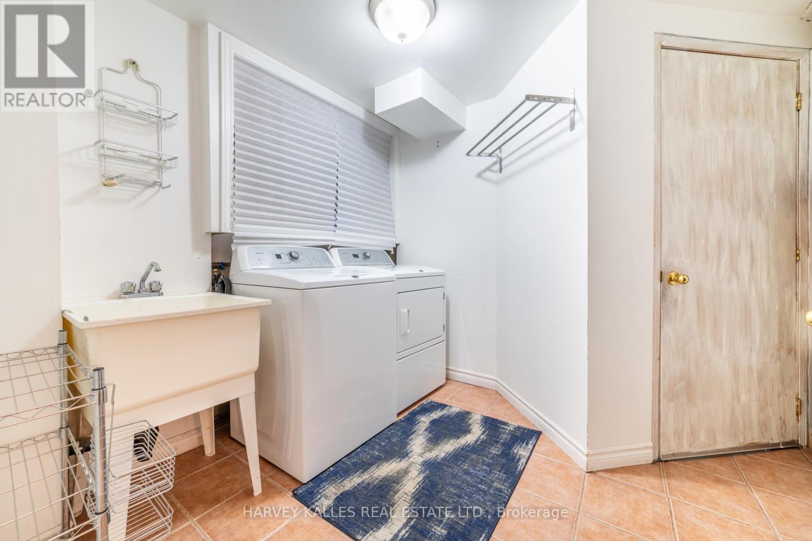 542 LEATHERLEAF DRIVE