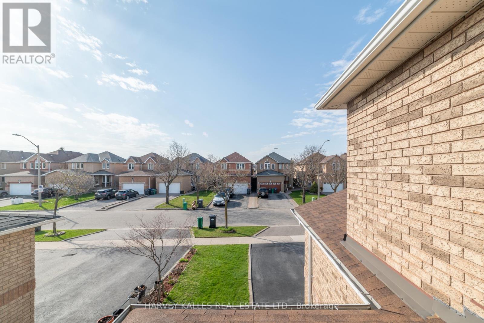 542 LEATHERLEAF DRIVE