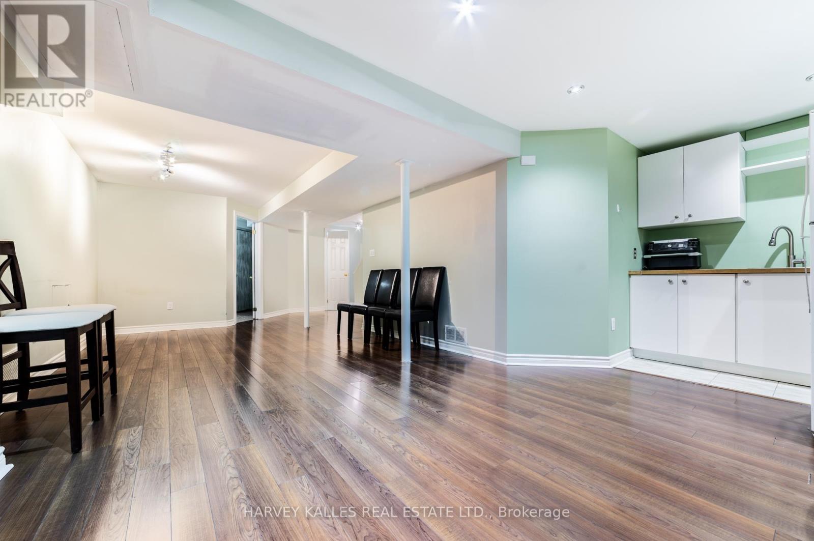 542 LEATHERLEAF DRIVE
