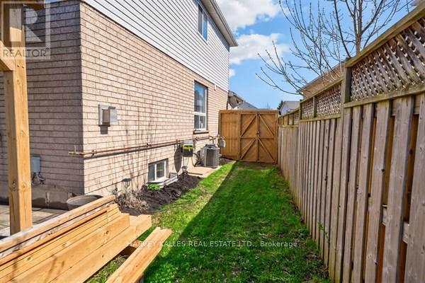 71 BEARDMORE CRESCENT