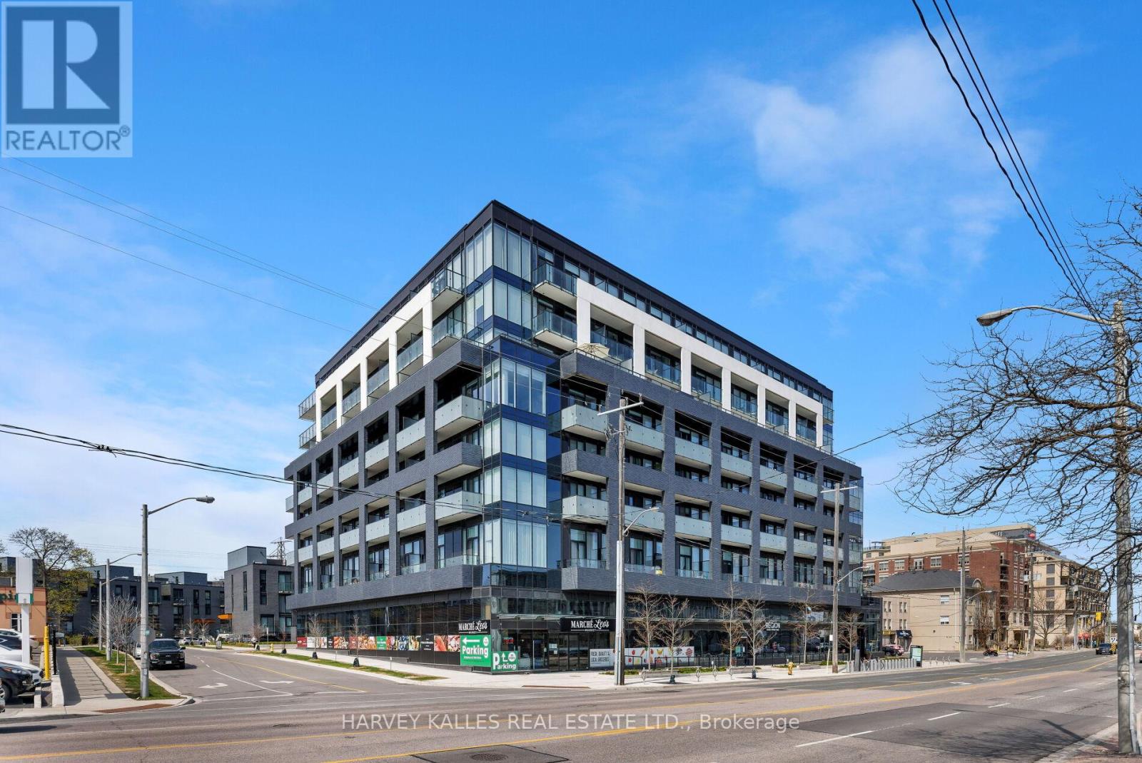 301 - 4208 DUNDAS STREET W