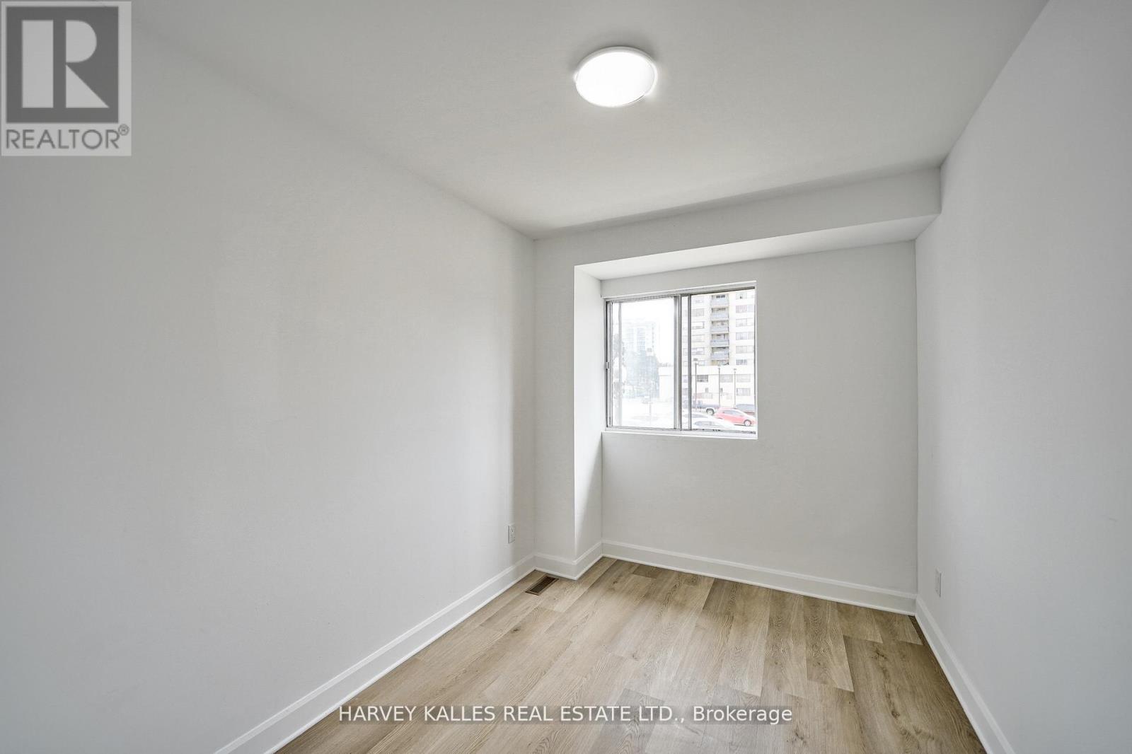 TH102 - 2012 SHEPPARD AVENUE W