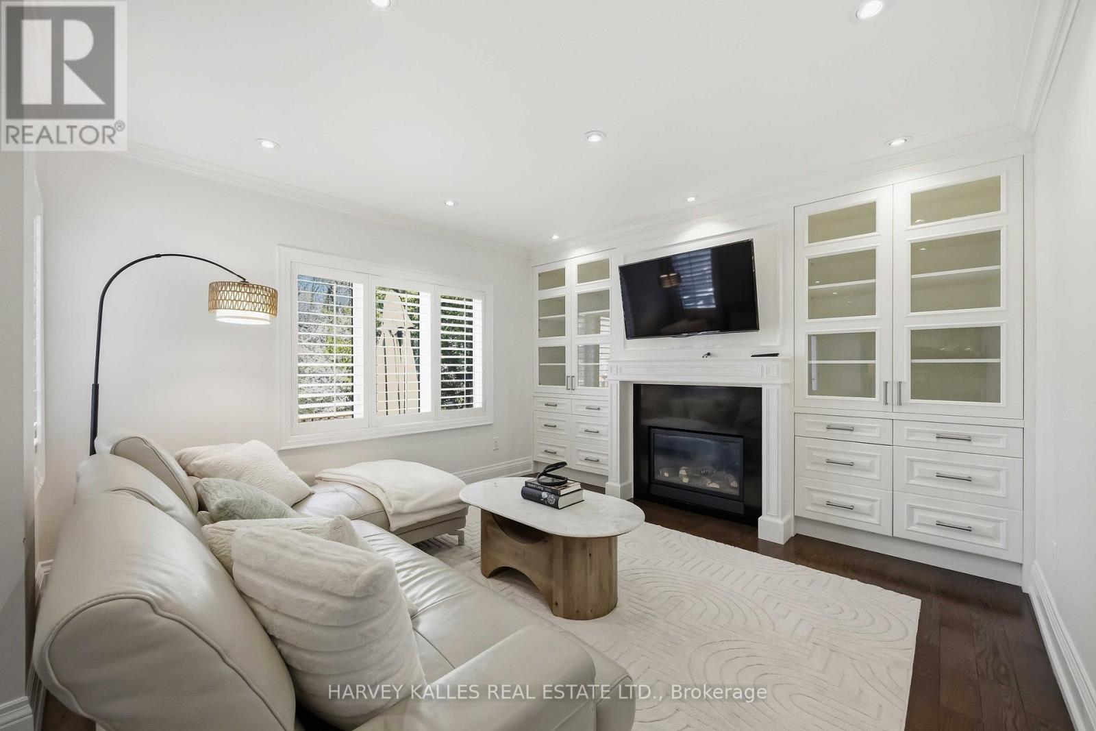 27 ASHLEY PARK ROAD