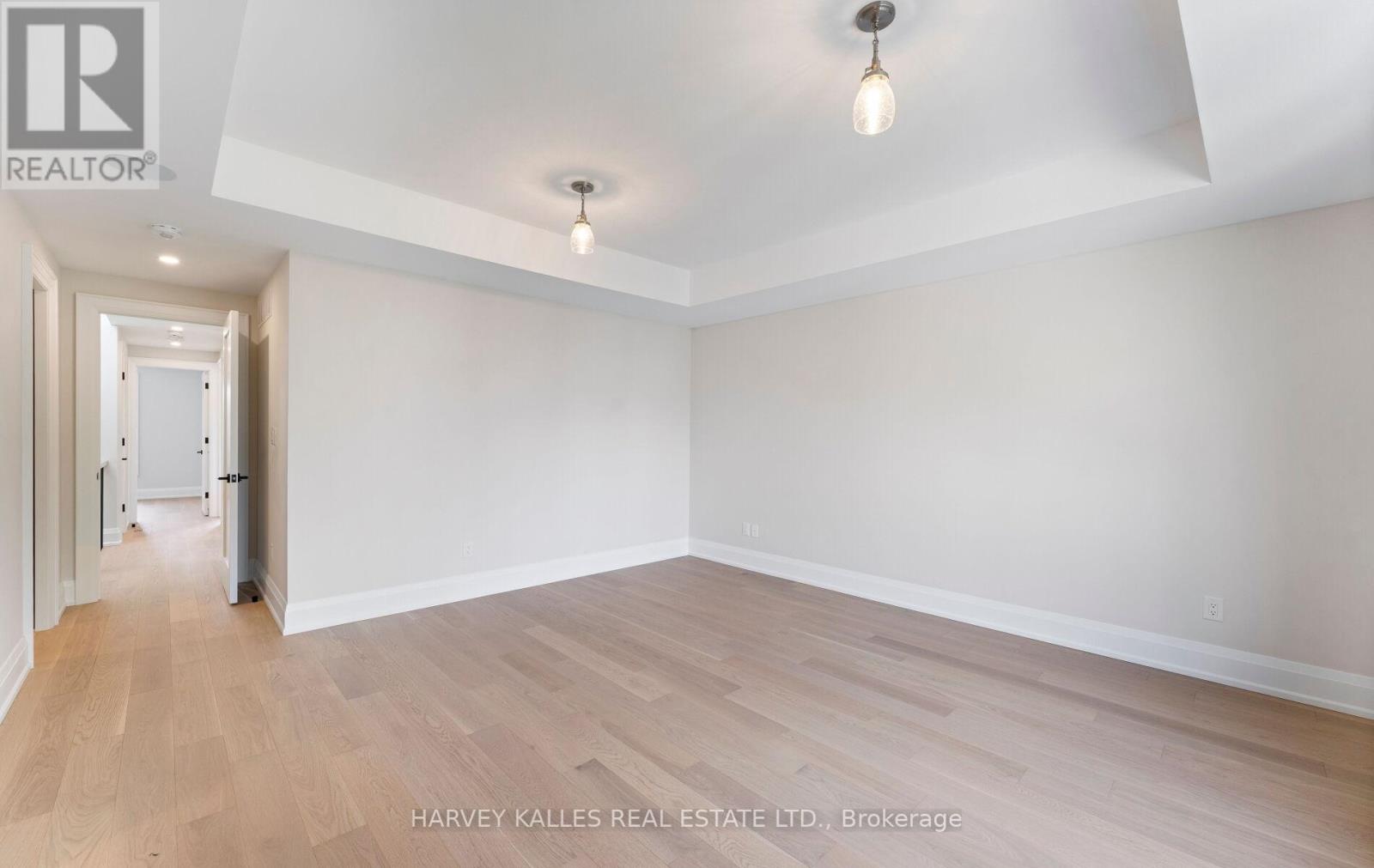 94 PRINCE EDWARD DRIVE S
