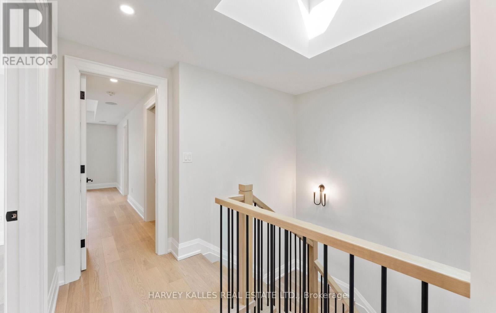 94 PRINCE EDWARD DRIVE S