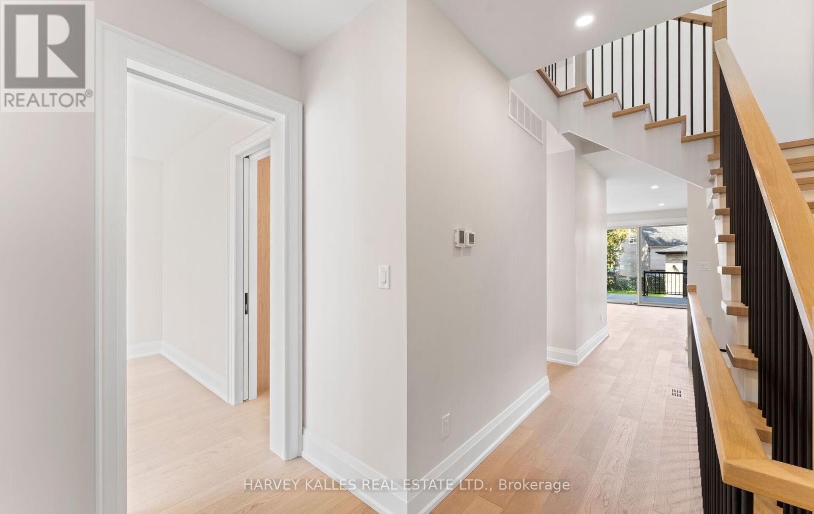 94 PRINCE EDWARD DRIVE S