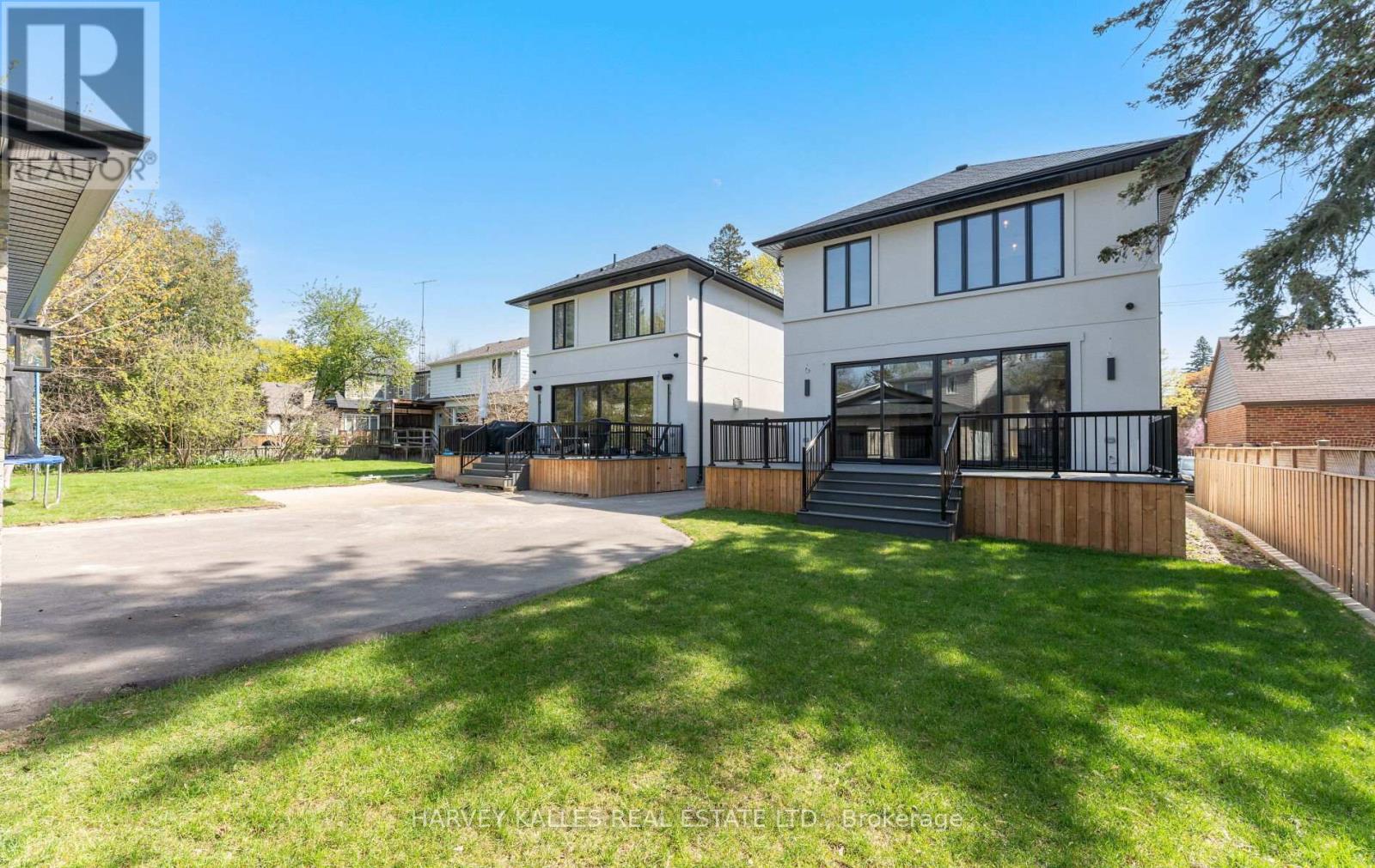 94 PRINCE EDWARD DRIVE S