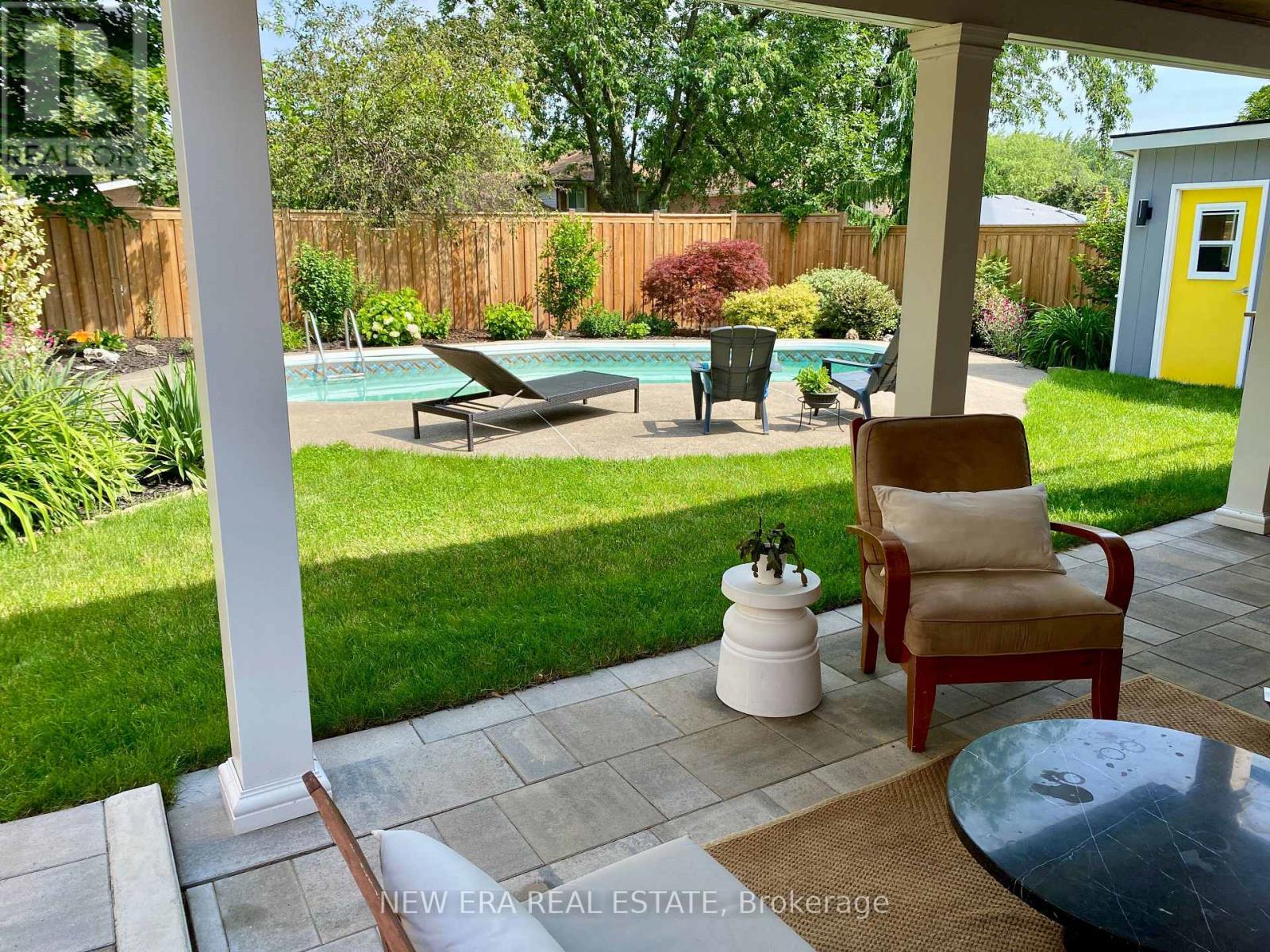 2611 TRUSCOTT DRIVE