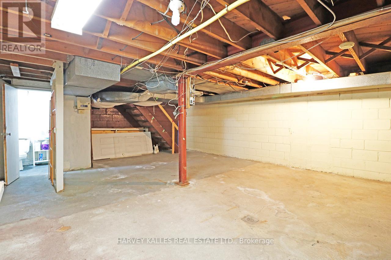 3811 LAKE SHORE BOULEVARD W