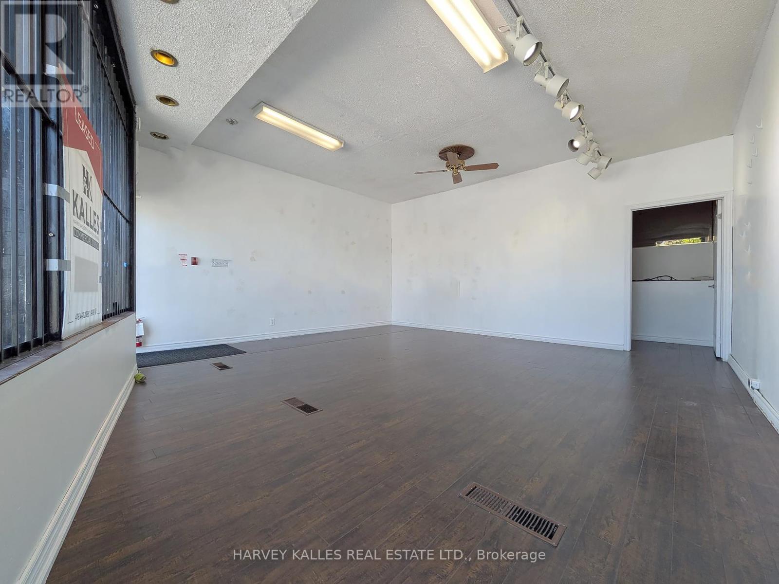 3811 LAKE SHORE BOULEVARD W