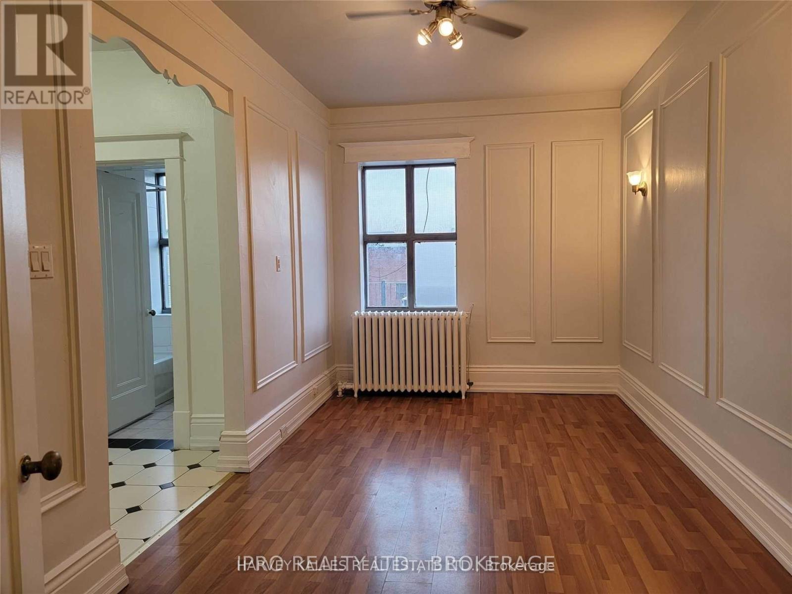 F - 757 DOVERCOURT ROAD