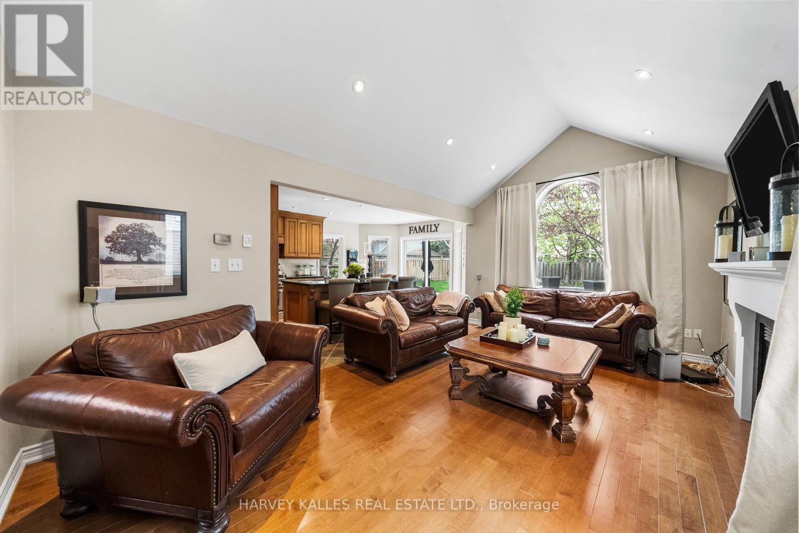2139 BUSHTRAIL COURT