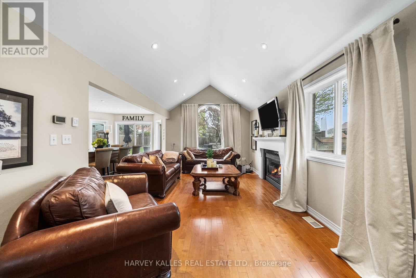 2139 BUSHTRAIL COURT