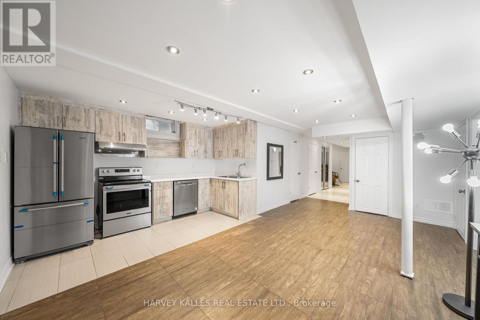 36 BOUNDBROOK DRIVE