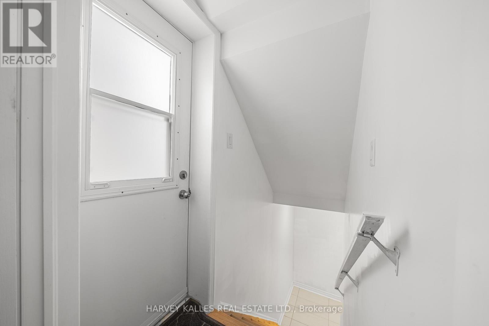 36 BOUNDBROOK DRIVE