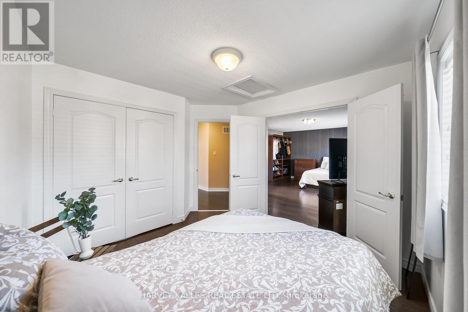 36 BOUNDBROOK DRIVE