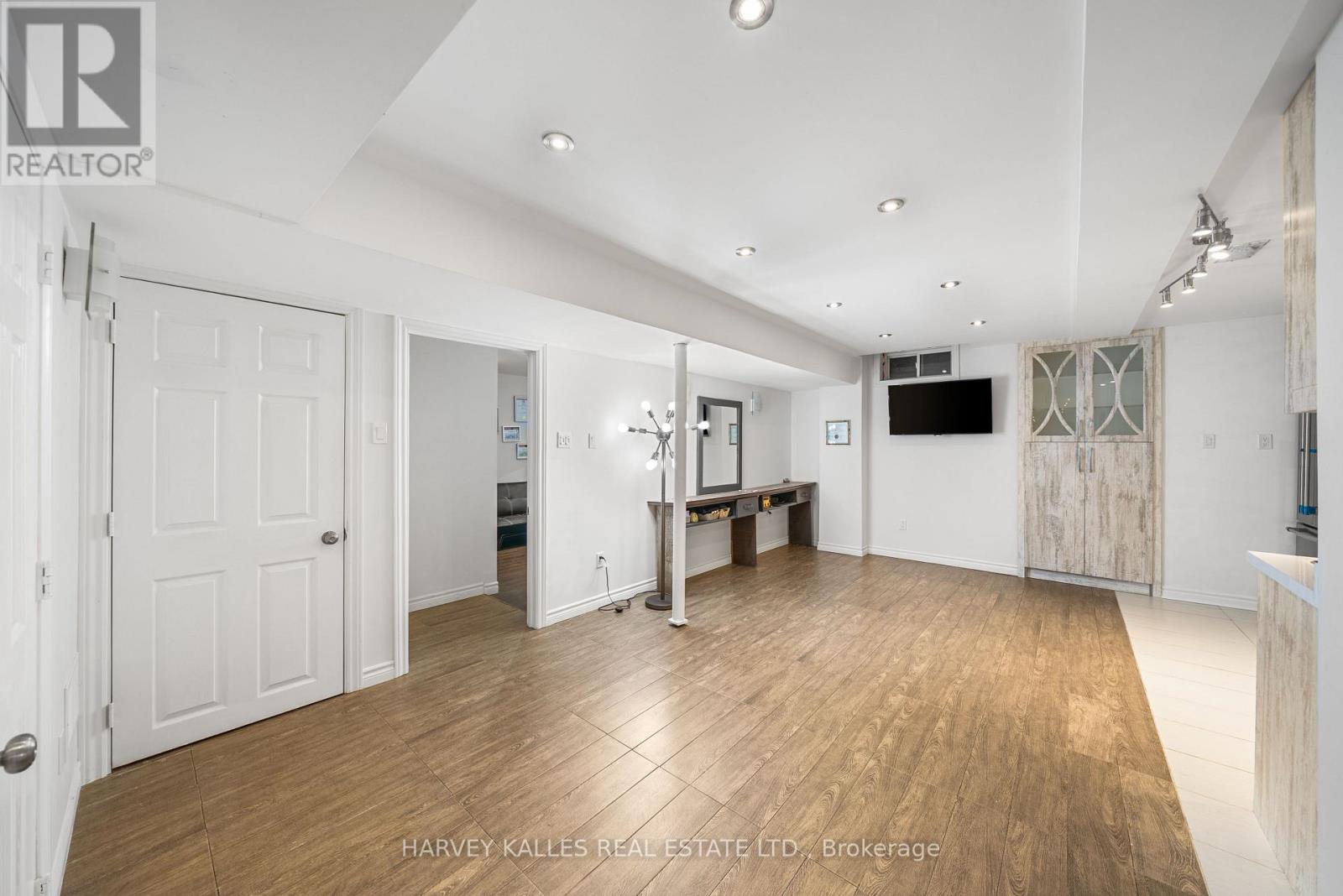 36 BOUNDBROOK DRIVE