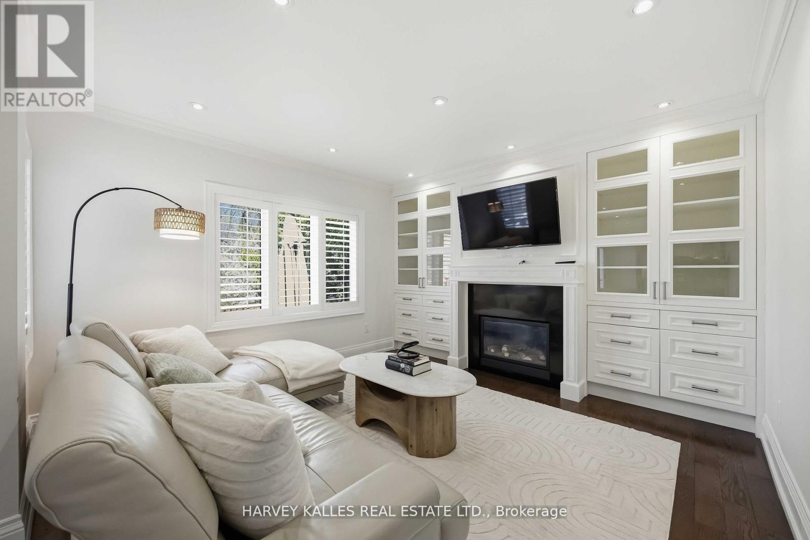 27 ASHLEY PARK ROAD