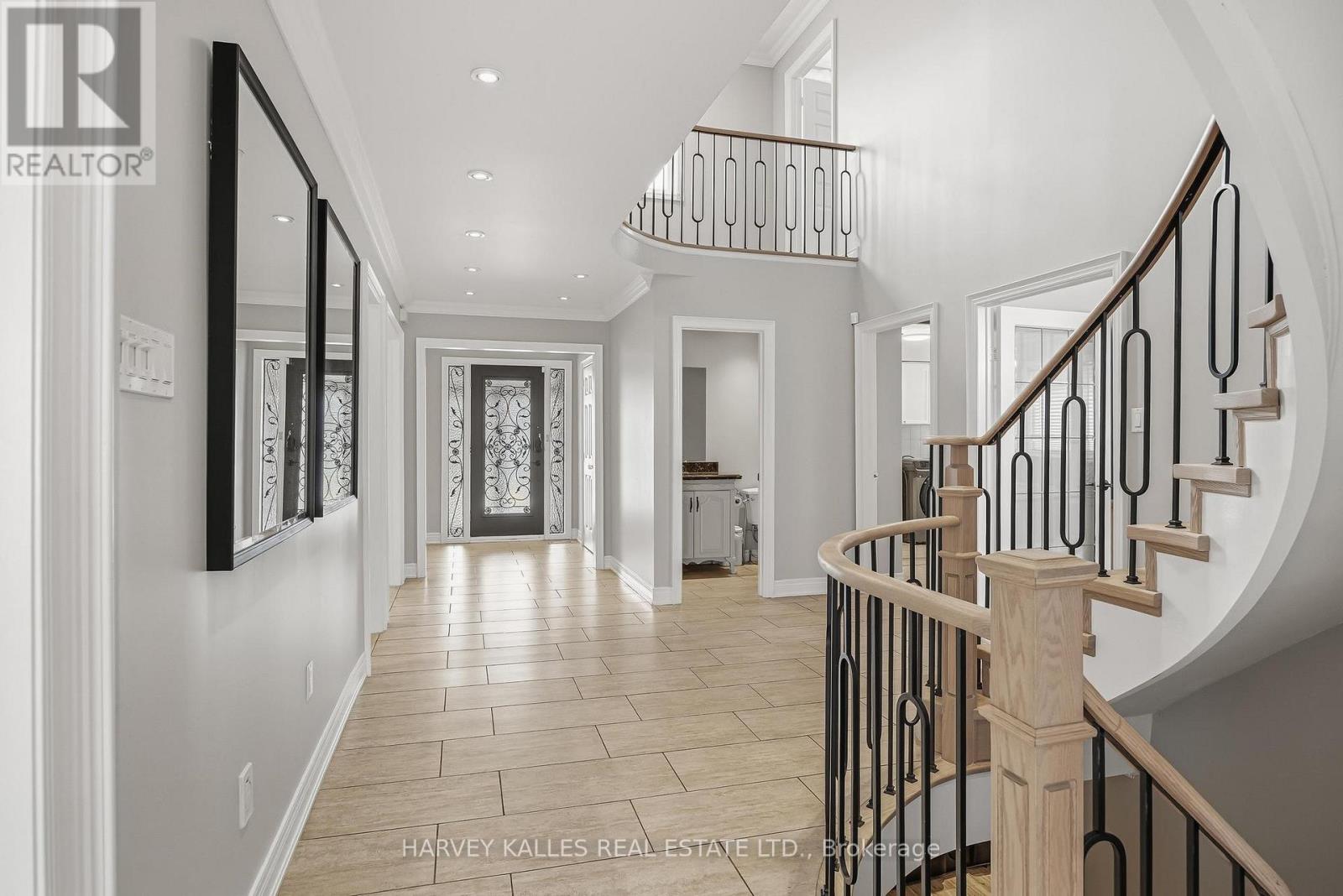 951 WHITE CLOVER WAY