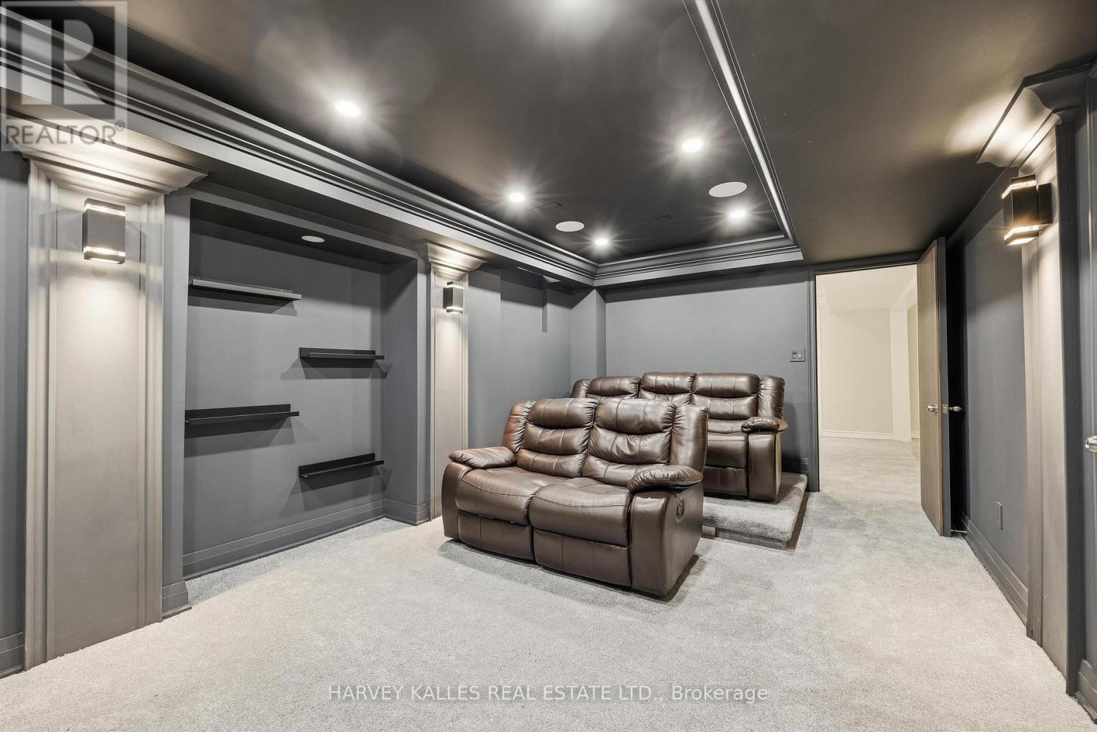 951 WHITE CLOVER WAY