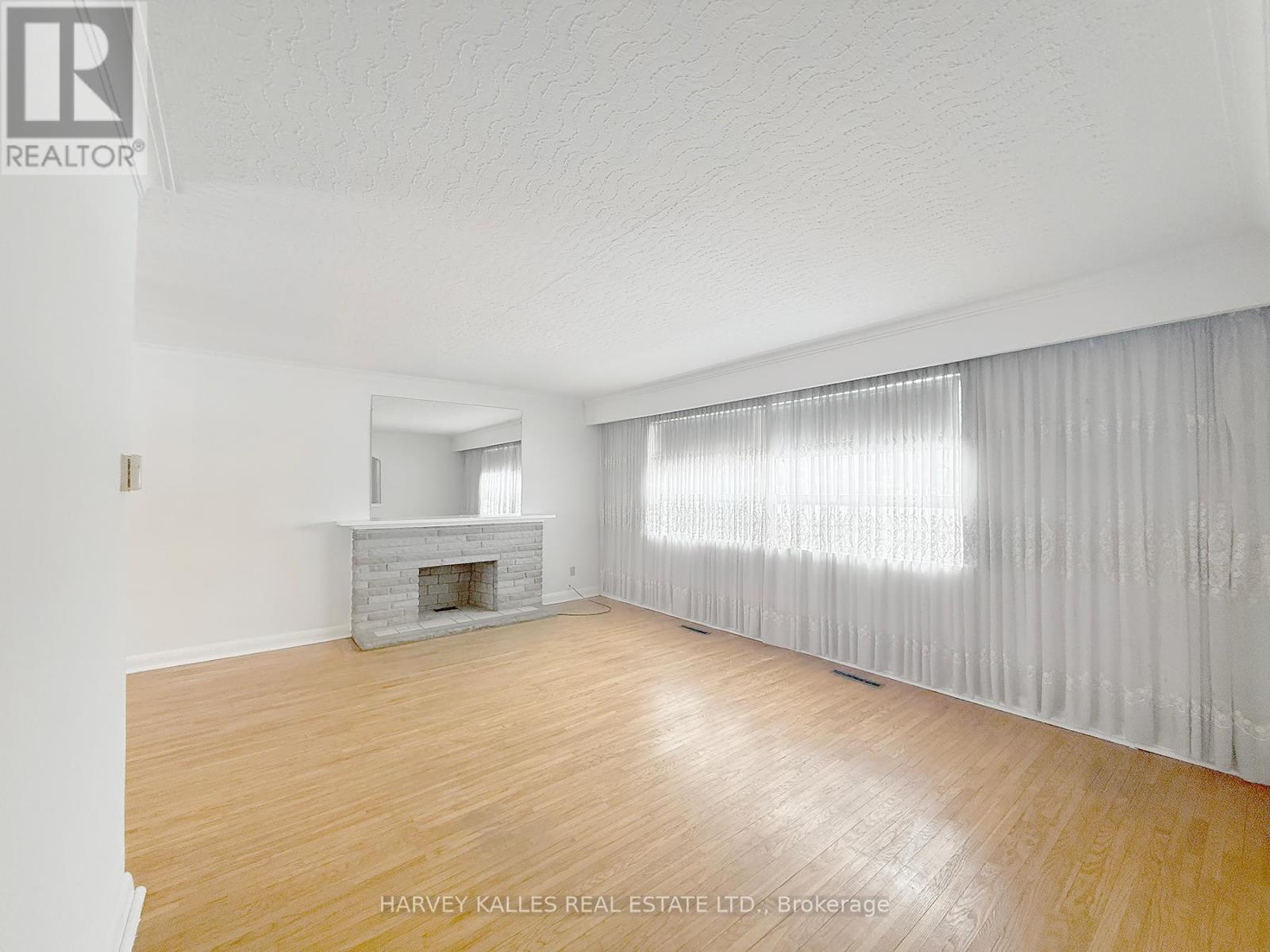 214 DIXON ROAD