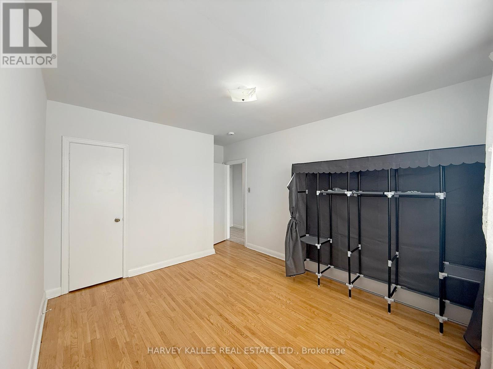 214 DIXON ROAD