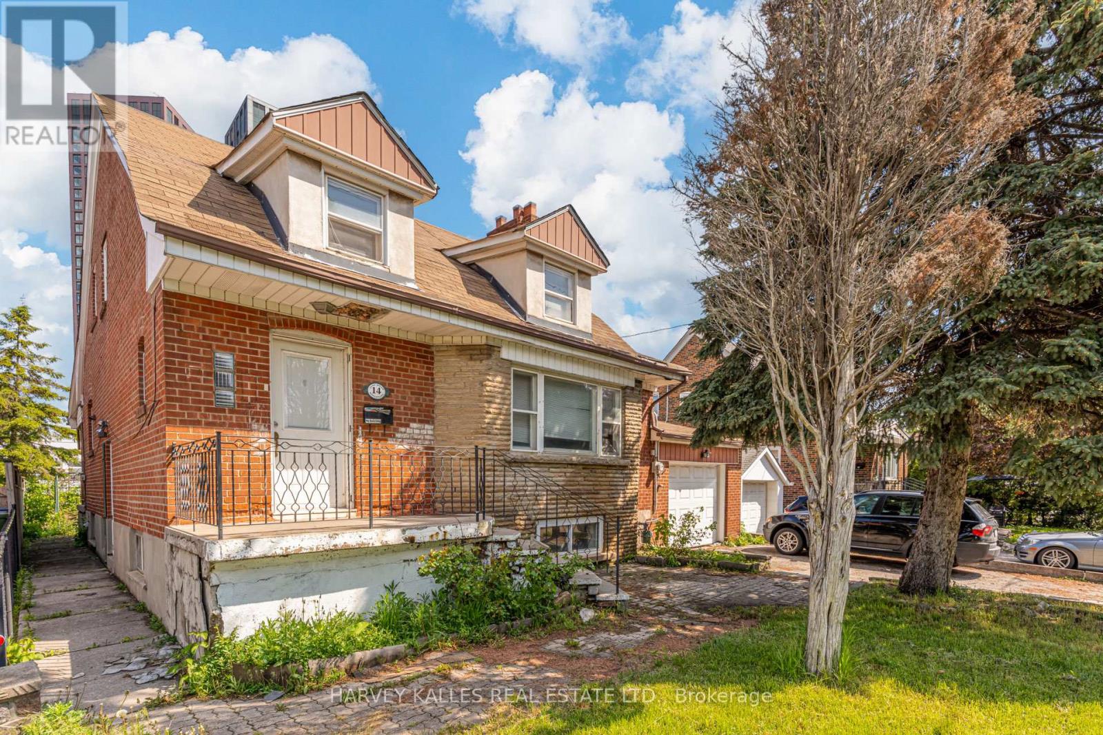 14 JANE OSLER BOULEVARD