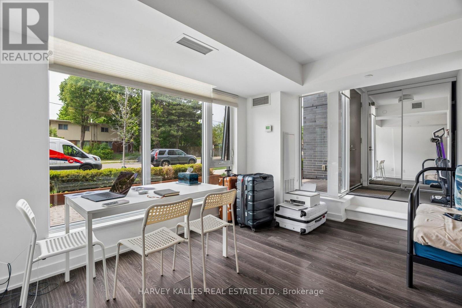 TH104 - 152 FLEMINGTON ROAD