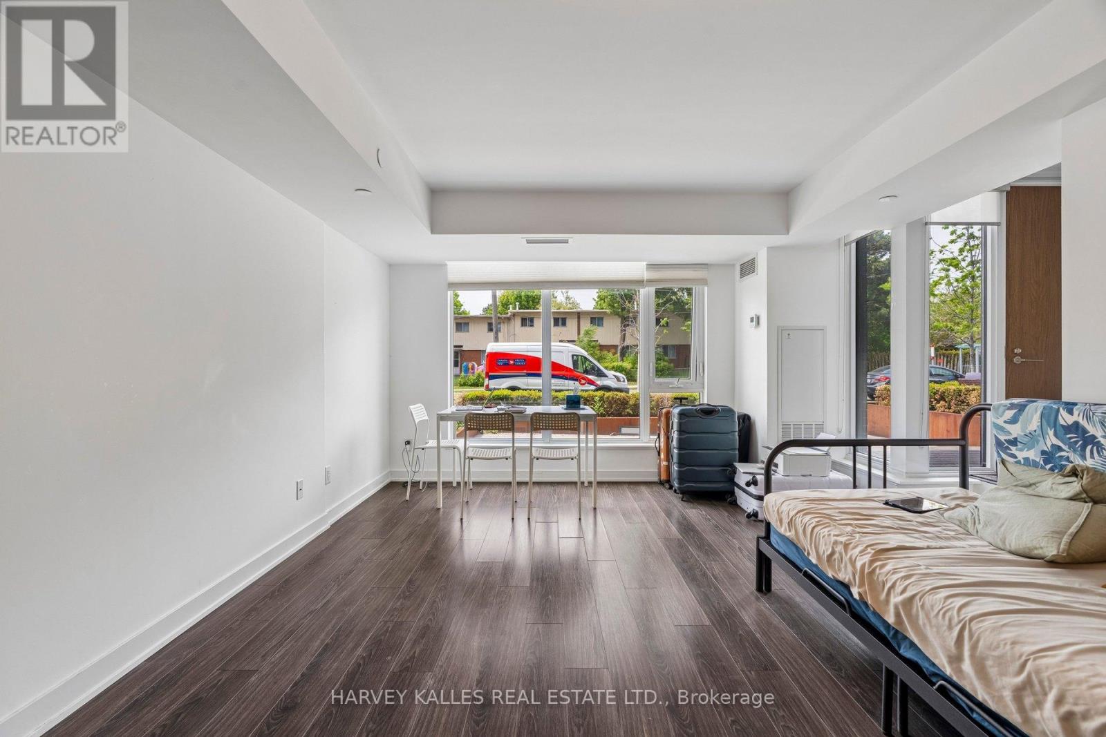 TH104 - 152 FLEMINGTON ROAD