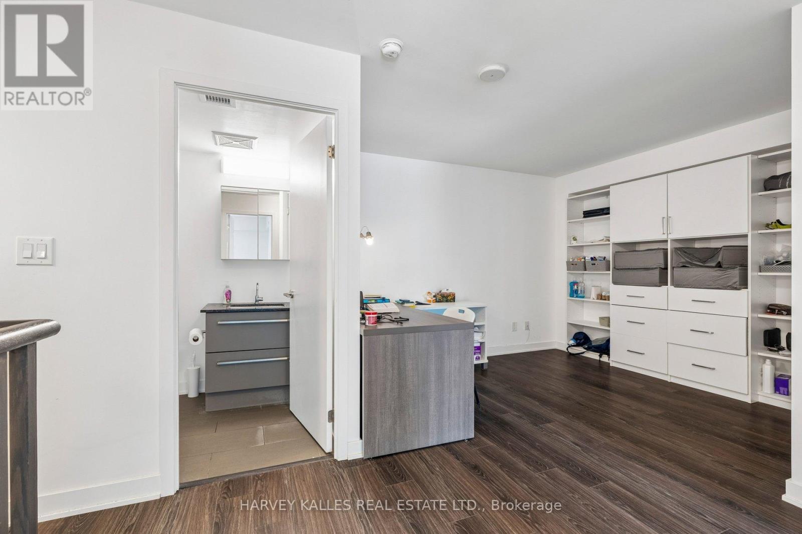 TH104 - 152 FLEMINGTON ROAD
