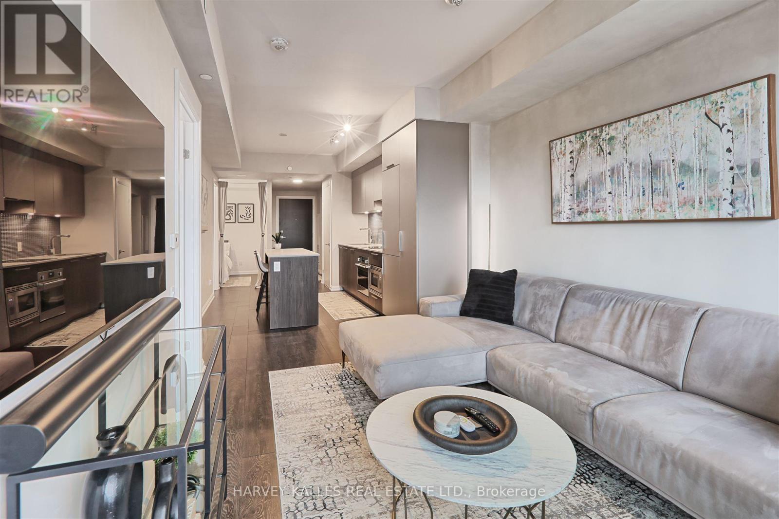 412 - 4208 DUNDAS STREET W