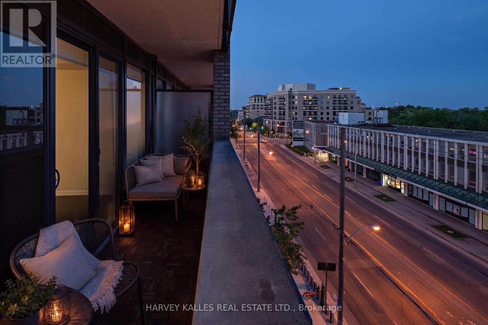 412 - 4208 DUNDAS STREET W
