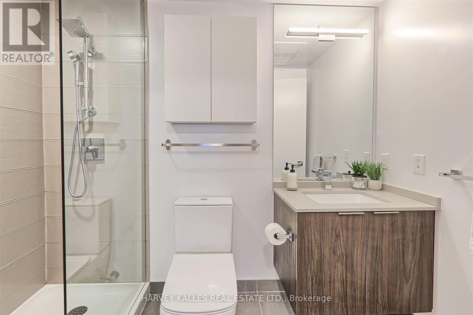 412 - 4208 DUNDAS STREET W