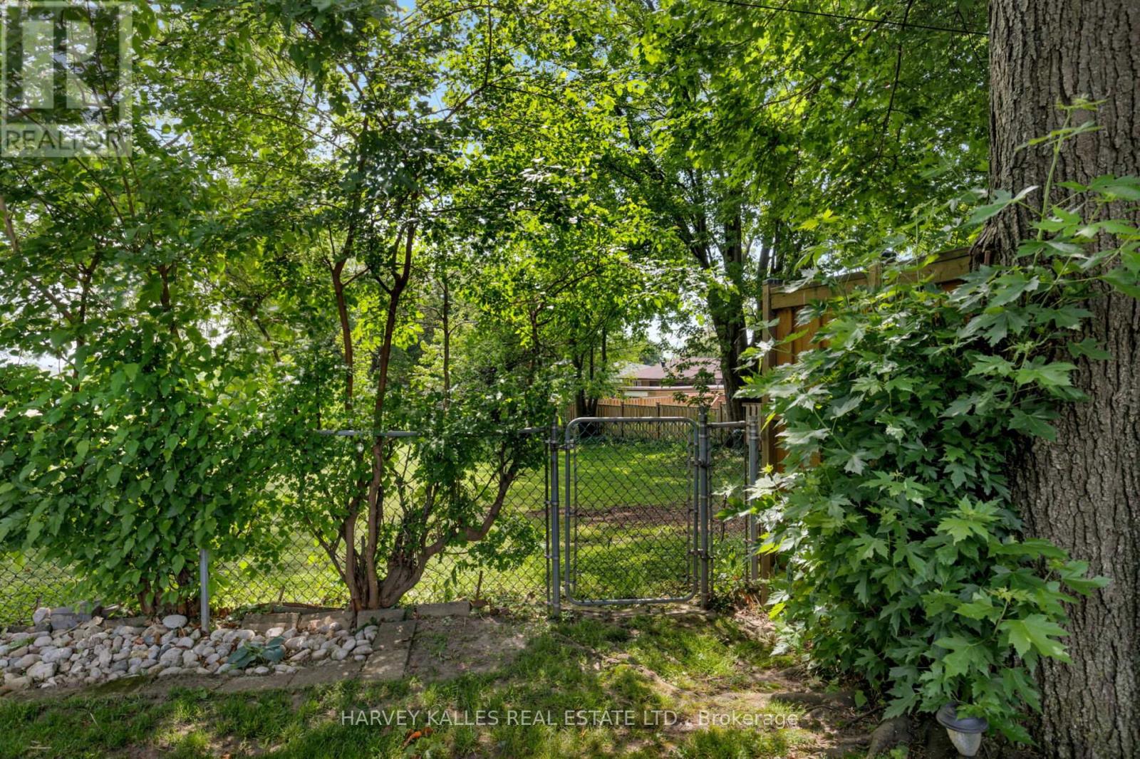 45 ASHFIELD DRIVE