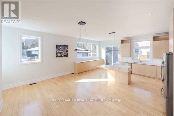 3279 LAKESHORE ROAD