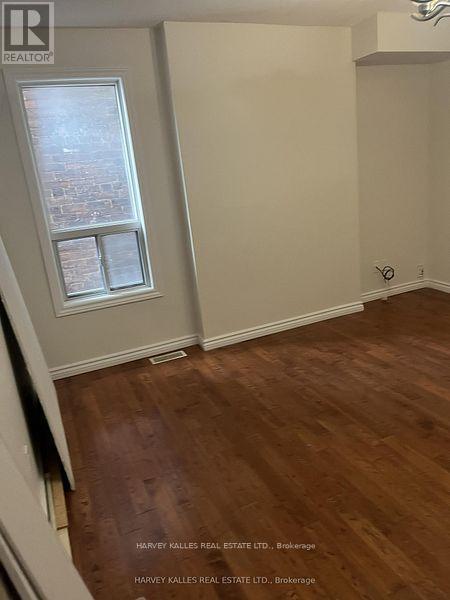 UPPER - 916 BLOOR STREET W
