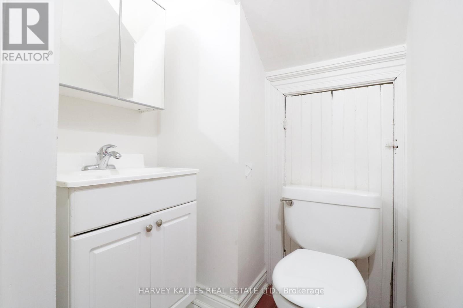 1 - 39 MACDONELL AVENUE