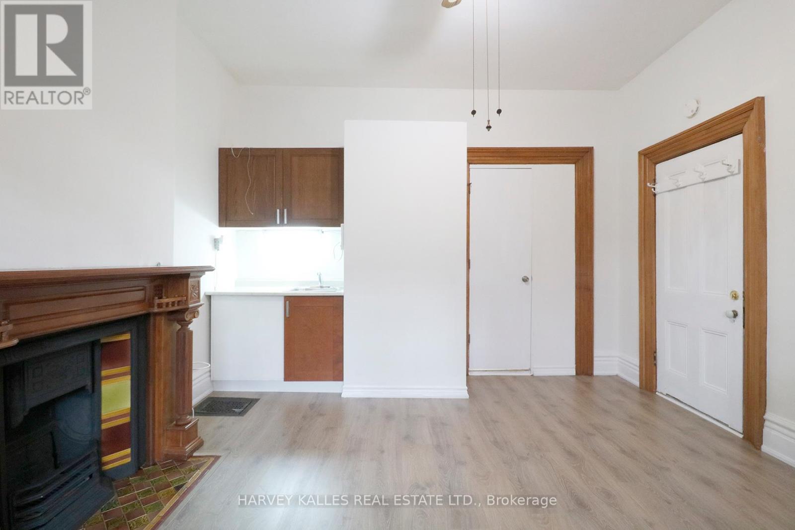 1 - 39 MACDONELL AVENUE