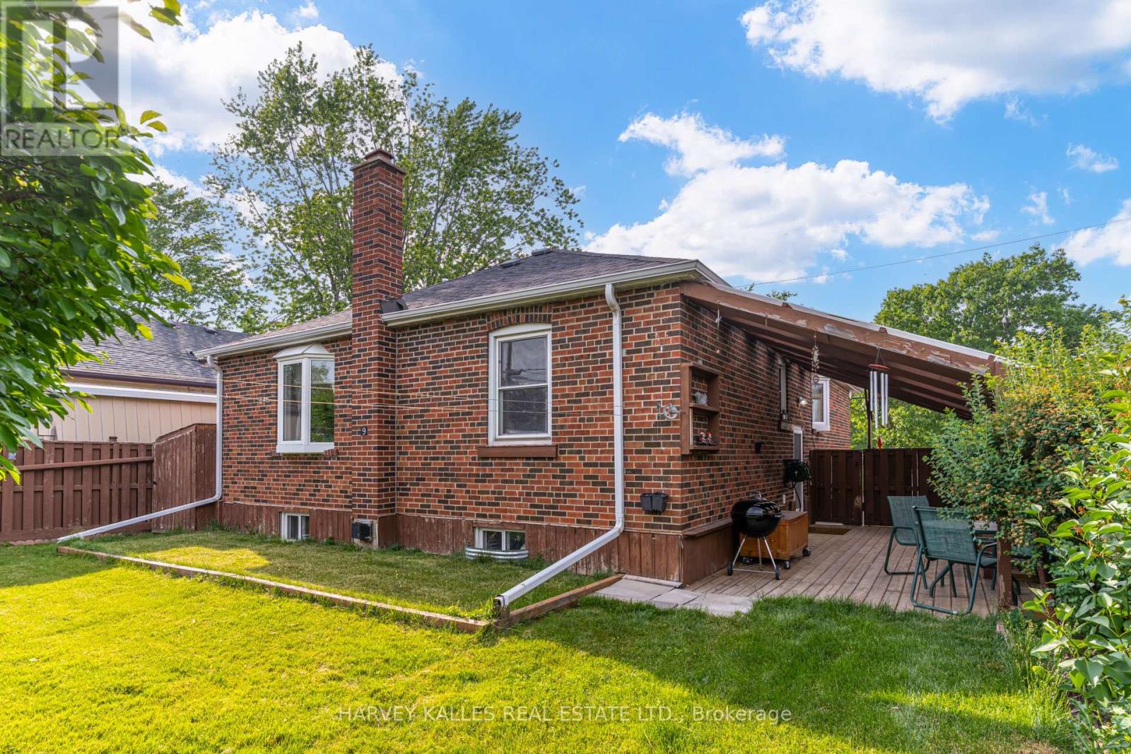 9 SEALCOVE DRIVE