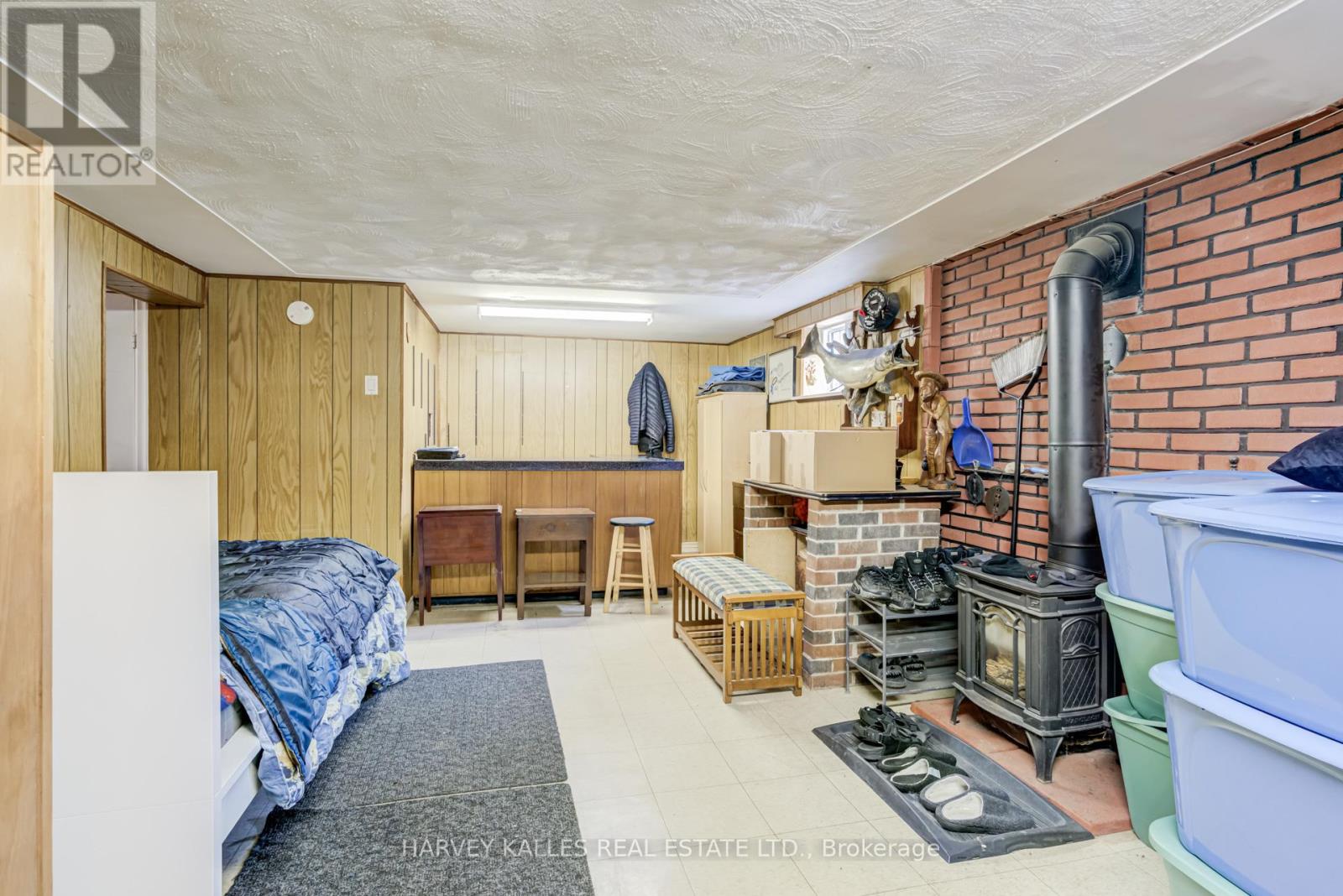 9 SEALCOVE DRIVE