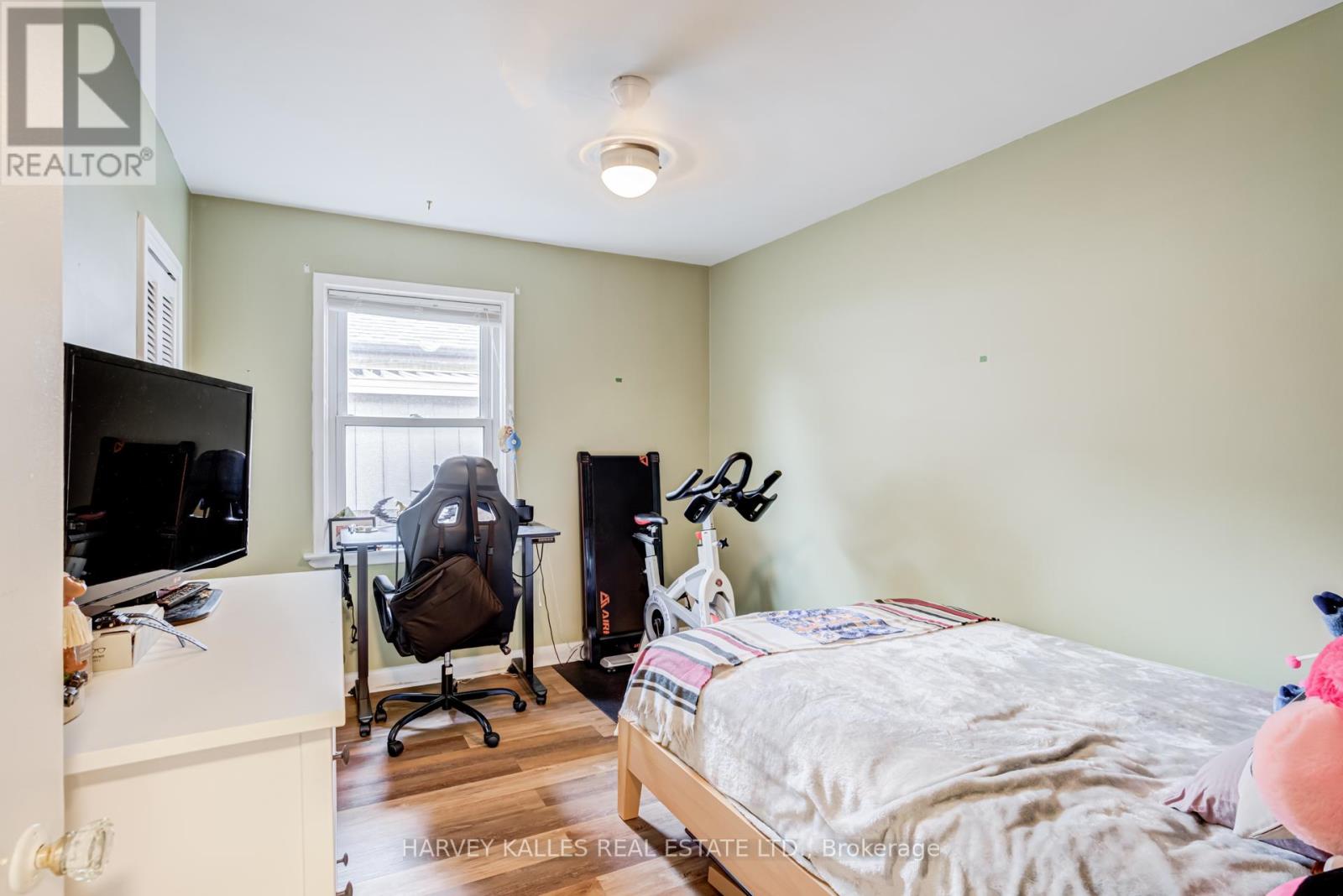 9 SEALCOVE DRIVE