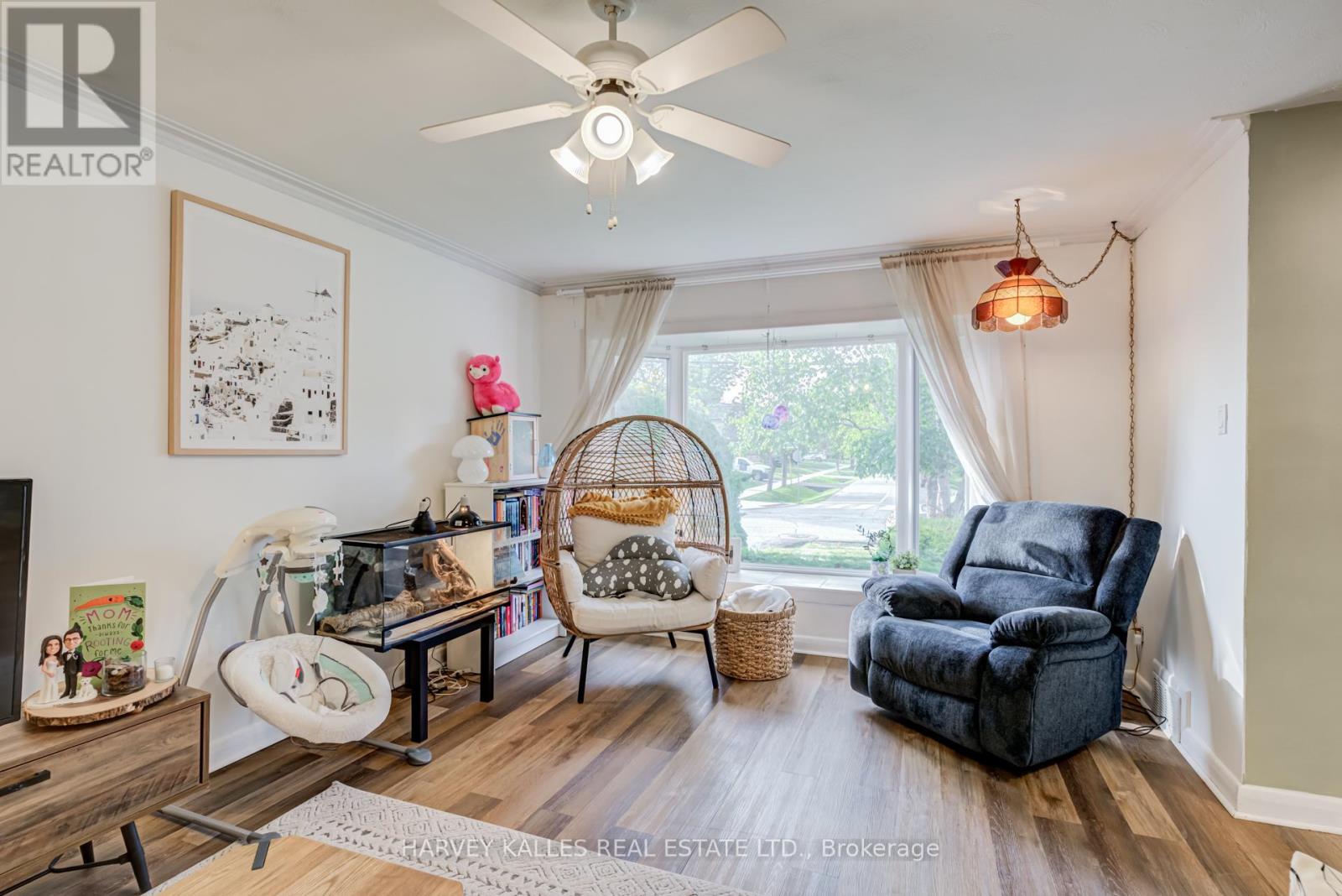 9 SEALCOVE DRIVE